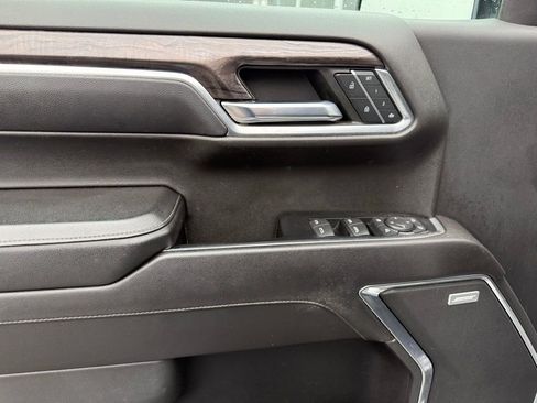 Used 2022 Chevrolet Silverado 1500 LTZ image 10