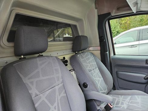 Used 2013 Ford Transit Connect XLT image 32
