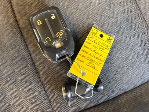 Used 2019 Chevrolet Silverado 1500 LT w/ All-Star Edition AWD/4WD image 29
