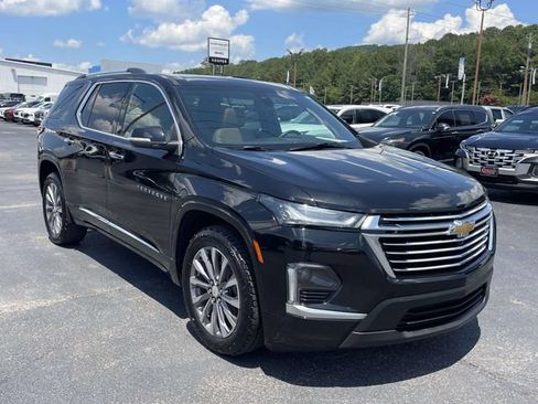 Certified 2022 Chevrolet Traverse Premier FWD image 6