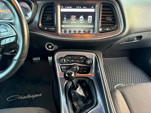 Used 2017 Dodge Challenger R/T w/ Quick Order Package 22P T/A image 11