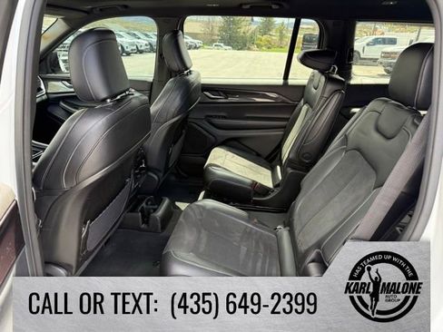 Used 2023 Jeep Grand Cherokee L Laredo AWD/4WD image 25