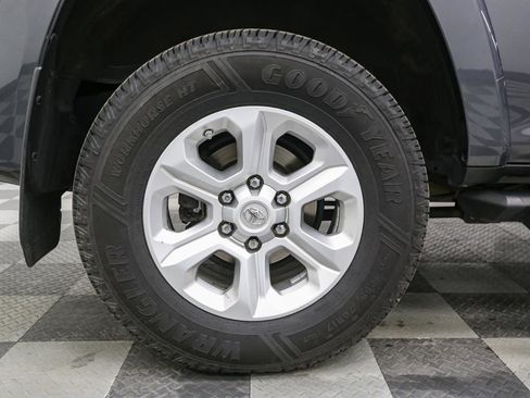 Used 2019 Toyota 4Runner SR5 image 15