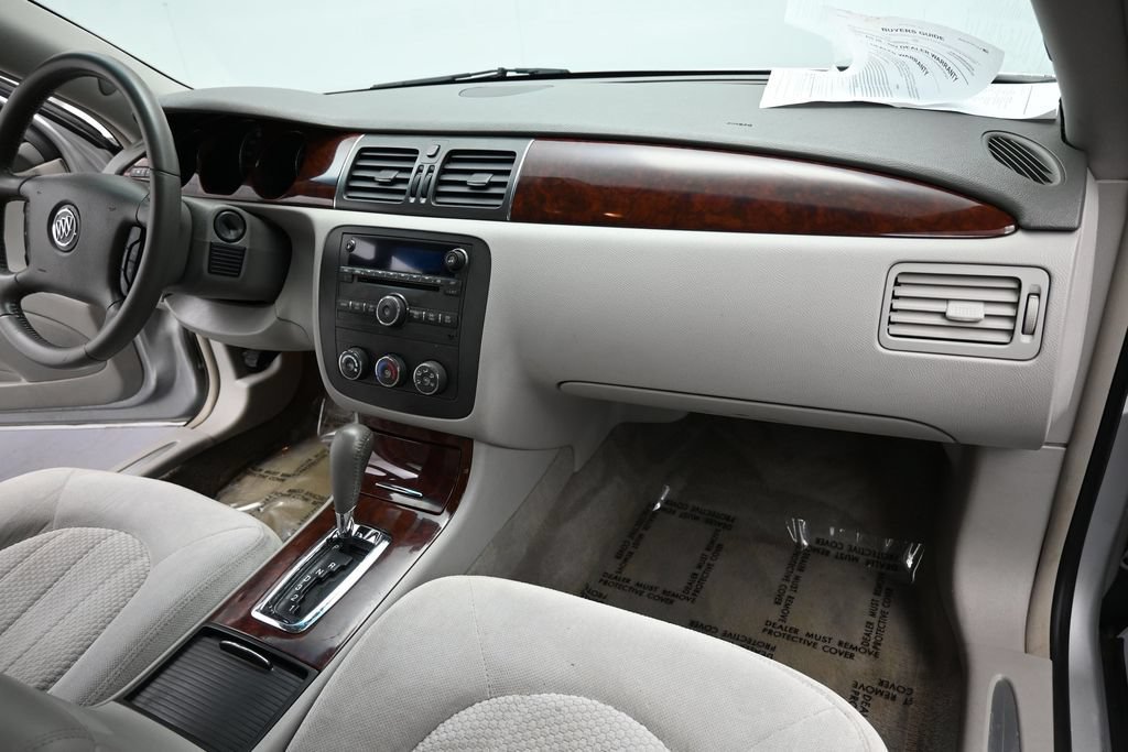 Used 2009 Buick Lucerne CX FWD image 21
