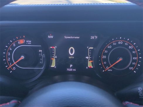 Used 2024 Jeep Wrangler Rubicon image 32