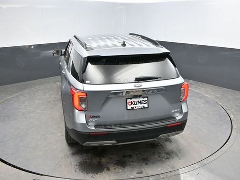 Used 2024 Ford Explorer XLT w/ Equipment Group 202A AWD/4WD image 40