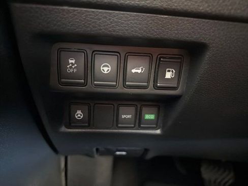 Used 2019 Nissan Rogue SL w/ Premium Package FWD image 16