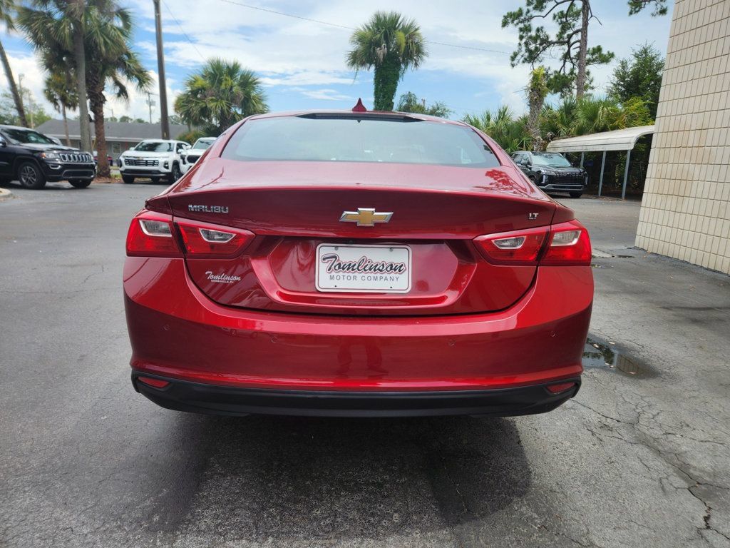 Used 2025 Chevrolet Malibu LT FWD image 4