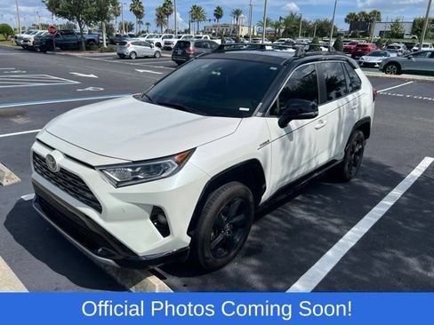 Used 2020 Toyota RAV4 XSE AWD/4WD image 2