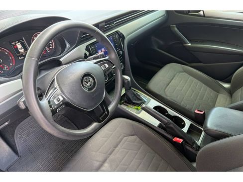 Used 2021 Volkswagen Passat 2.0T S FWD image 10
