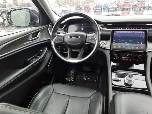 Used 2021 Jeep Grand Cherokee L Limited w/ Luxury Tech Group II image 10