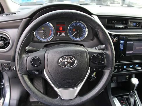 Used 2017 Toyota Corolla L image 17