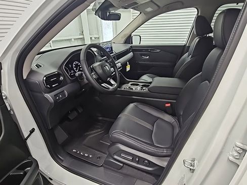 New 2025 Honda Pilot EX-L image 10