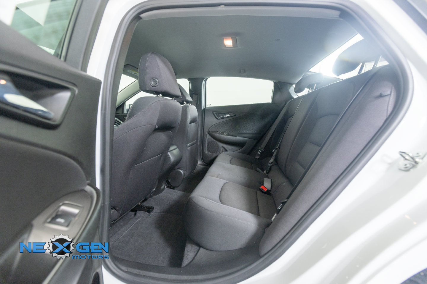 Used 2023 Chevrolet Malibu RS FWD image 31