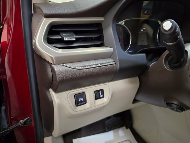 Used 2017 GMC Acadia Denali w/ Technology Package AWD/4WD image 19