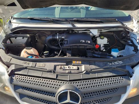 Used 2017 Mercedes-Benz Sprinter 3500 image 16