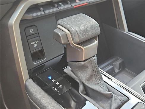 Used 2024 Toyota Tundra Limited w/ Power Package AWD/4WD image 12