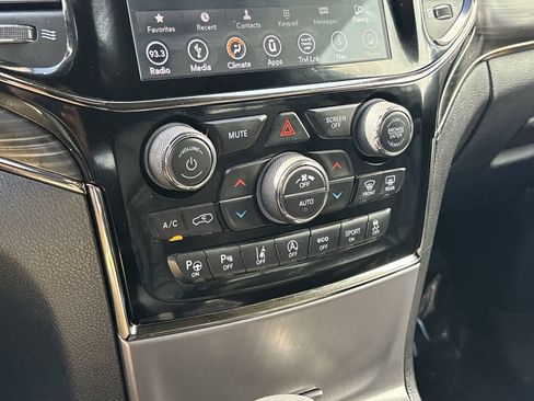 Certified 2019 Jeep Grand Cherokee Limited X AWD/4WD image 27