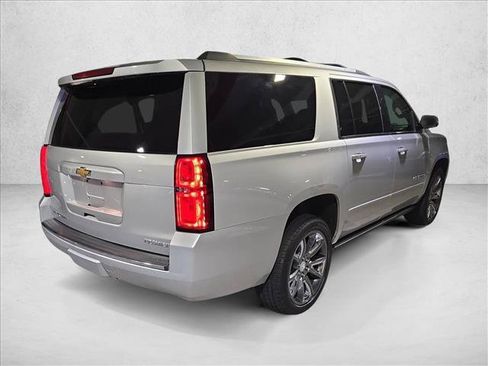 Used 2019 Chevrolet Suburban Premier AWD/4WD image 5