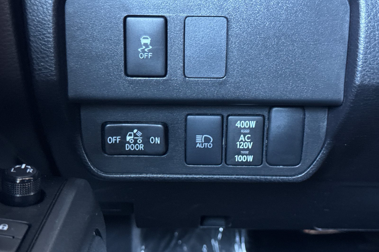 Certified 2023 Toyota Tacoma TRD Off-Road AWD/4WD image 32