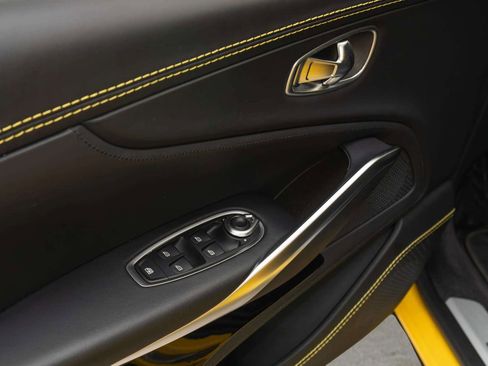 Used 2023 Aston Martin DBX 707 image 21