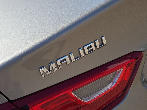Used 2024 Chevrolet Malibu LT FWD image 11