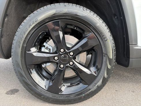 New 2026 Jeep Grand Cherokee L Limited w/ Limited Altitude Package RWD image 14