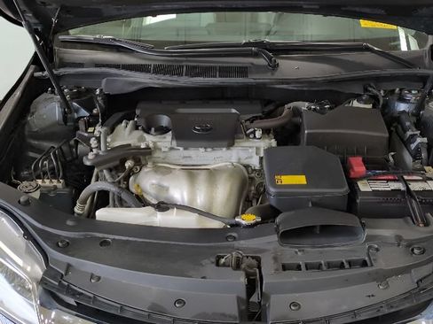 Used 2015 Toyota Camry XLE w/ Moonroof Package FWD image 17