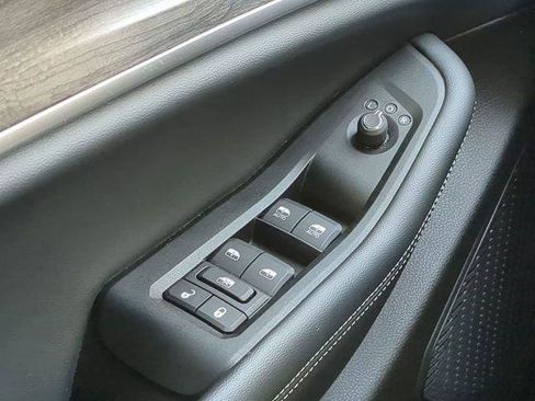 Certified 2024 Jeep Grand Cherokee L Limited image 30