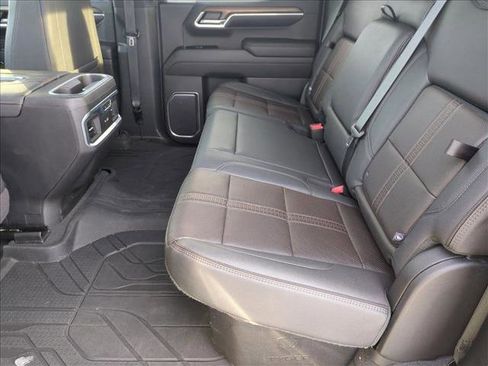 Used 2022 Chevrolet Silverado 1500 High Country w/ Z71 Off-Road Package image 17