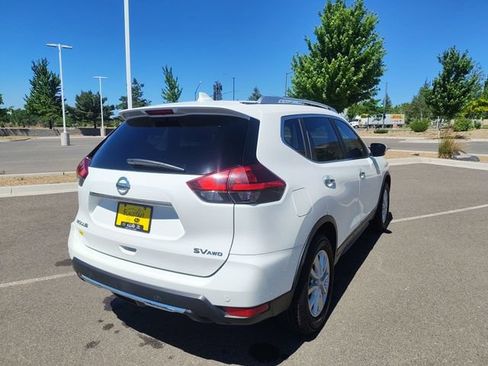 Used 2020 Nissan Rogue SV AWD/4WD image 3