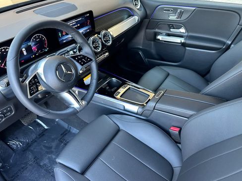 Certified 2025 Mercedes-Benz GLB 250 image 9