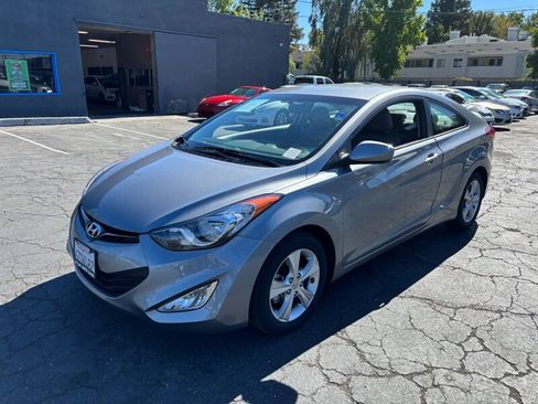 Used 2013 Hyundai Elantra FWD image 9