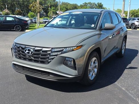 Certified 2024 Hyundai Tucson SE FWD image 2