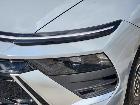 Used 2025 Hyundai Sonata SEL FWD image 9