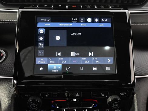 Used 2023 Jeep Grand Cherokee Altitude AWD/4WD image 28