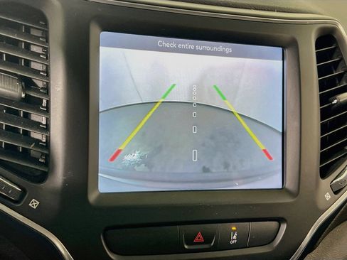 Used 2022 Jeep Cherokee Latitude Lux AWD/4WD image 13