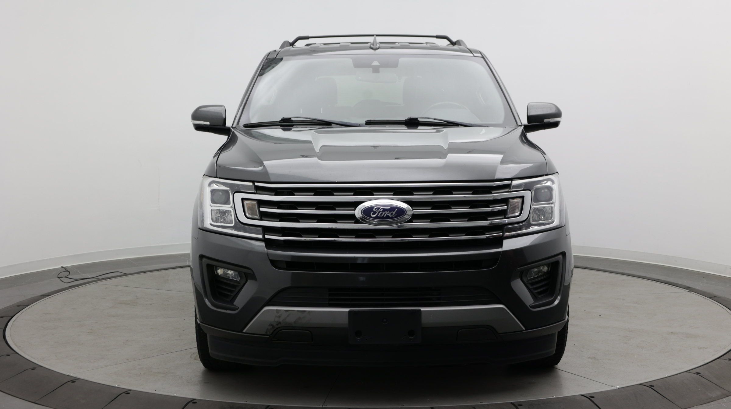Used 2021 Ford Expedition XLT RWD image 2
