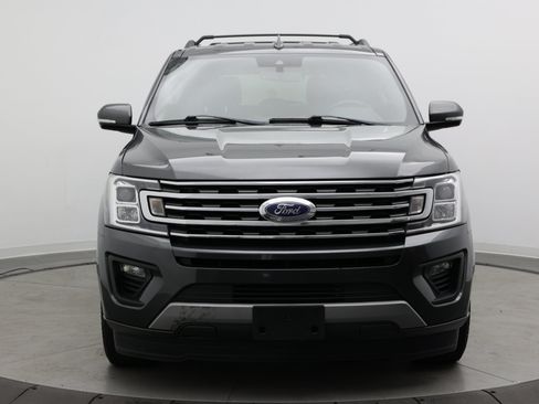 Used 2021 Ford Expedition XLT RWD image 2