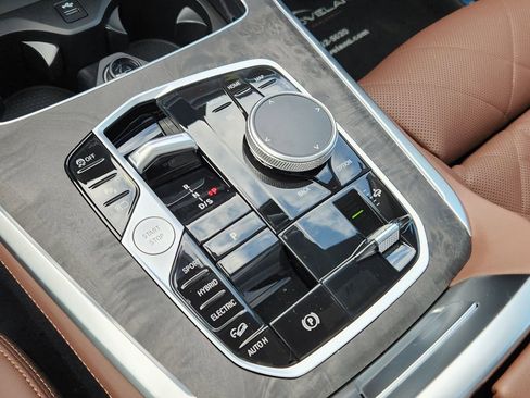 New 2026 BMW X5 xDrive50e image 19