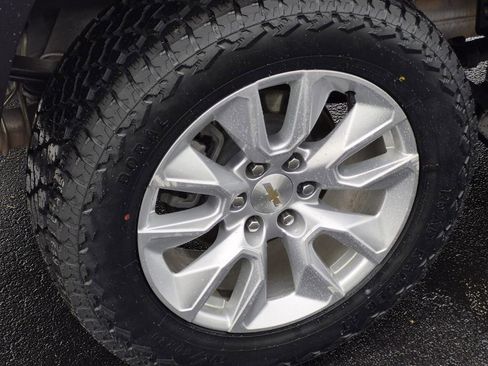 Used 2023 Chevrolet Silverado 1500 Custom image 7