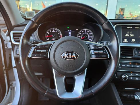 Used 2020 Kia Optima SE image 16