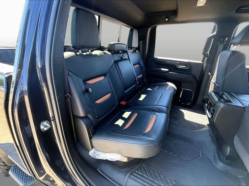 Used 2024 GMC Sierra 2500 AT4 w/ AT4 Premium Plus Package AWD/4WD image 20