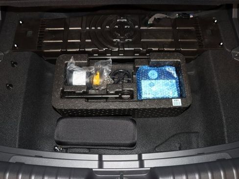 Used 2023 Kia Niro Wave image 12