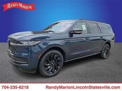 New 2025 Lincoln Navigator L Reserve w/ Jet Appearance Package