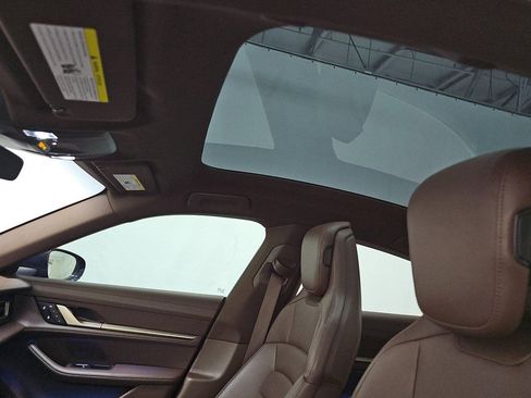 Used 2022 Porsche Taycan 4S image 8