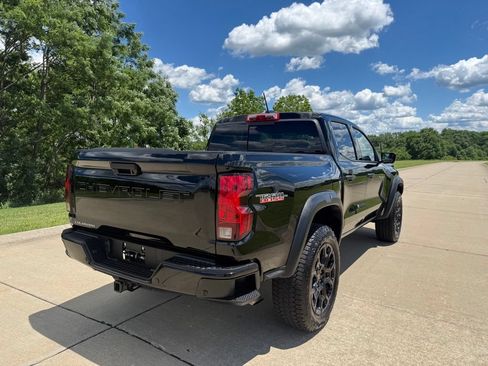Used 2026 Chevrolet Colorado Trail Boss AWD/4WD image 3