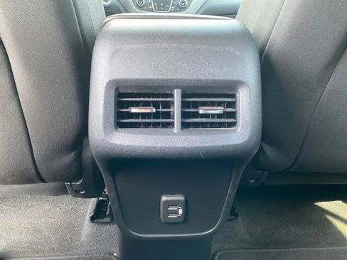 Used 2020 Chevrolet Equinox LT w/ Driver Convenience Package FWD image 28