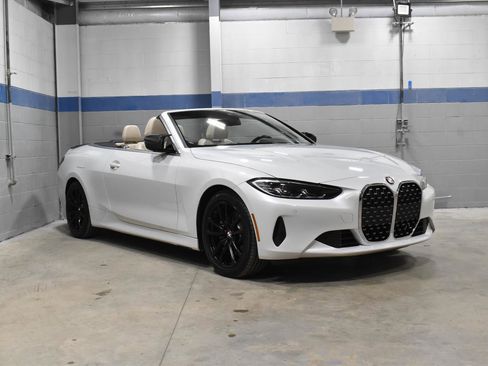 Used 2022 BMW 430i Convertible image 33