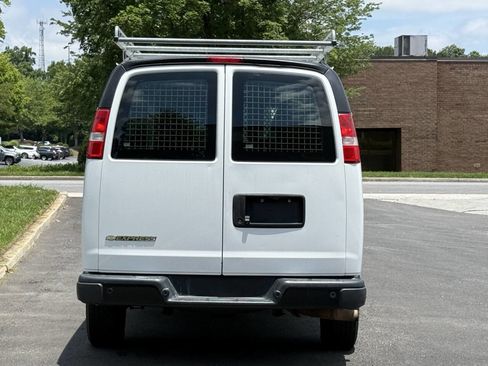 Used 2019 Chevrolet Express 2500 w/ Driver Convenience Package RWD image 5